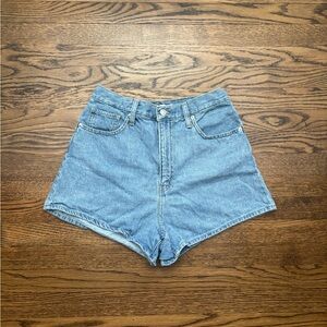 Levi mom jeans shorts